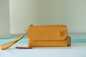 Pearl Street Bags - Louis Vuittons  - 10684