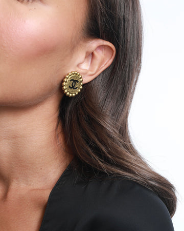 Top Quality Chanel  Brushed Gold Round Clip-On Earrings with Black CC Logo Detail