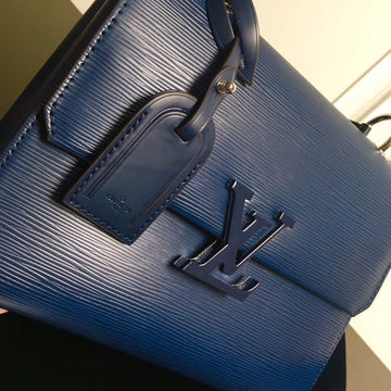 Pearl Street Bags- Louis Vuittons  - 15857