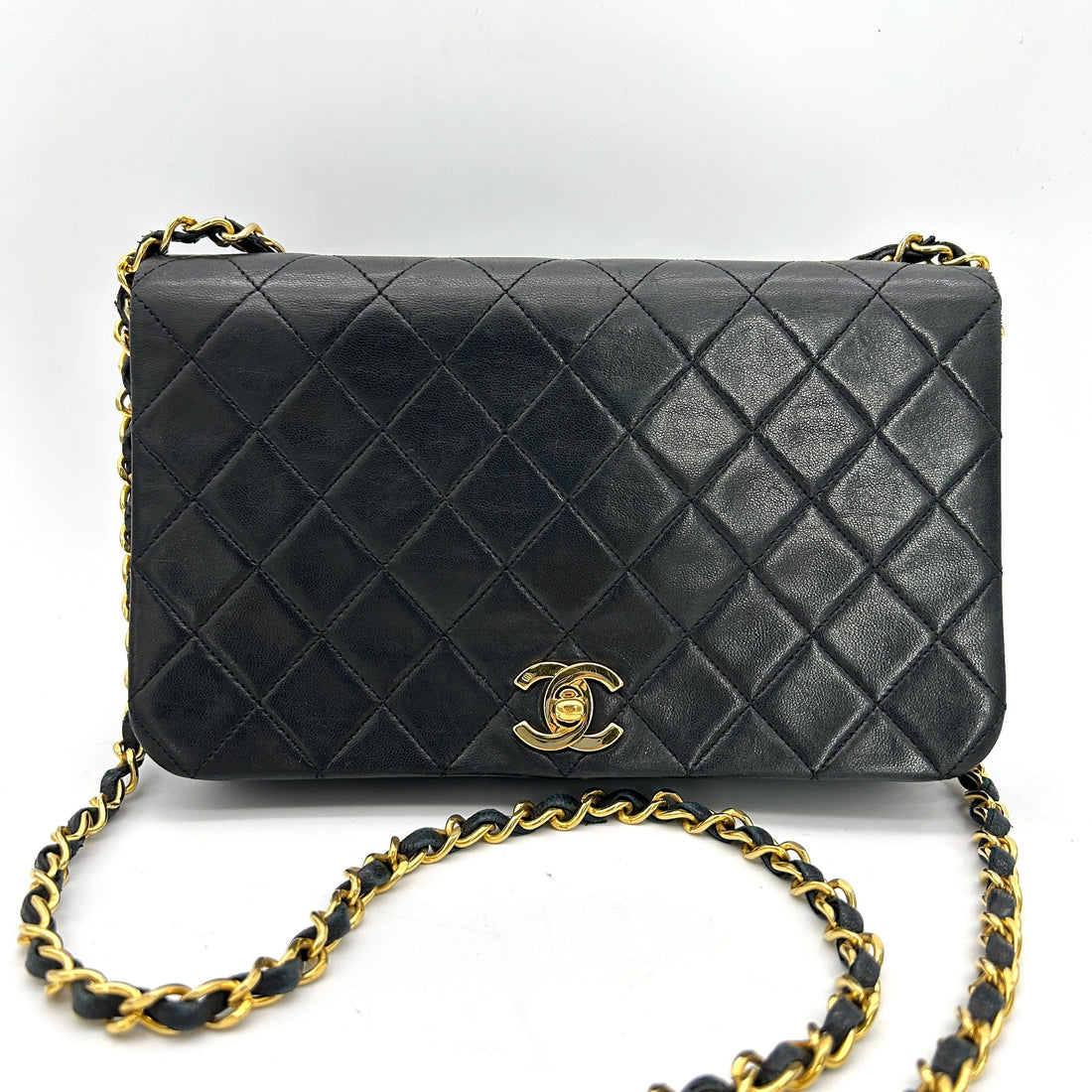 Top Quality Chanel Quilted Flap Black Crossbody Bag in Lambskin ch88241dr