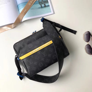 Pearl Street Bags - Louis Vuittons  - 10450