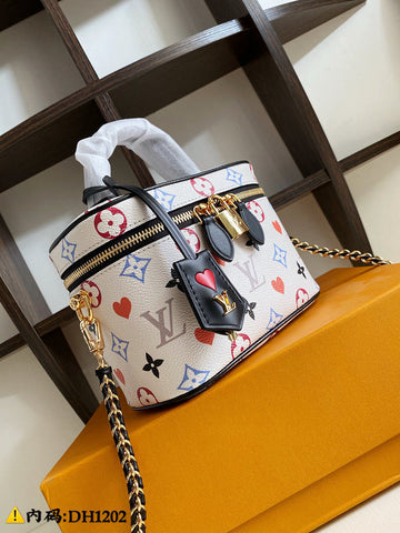 Pearl Street Bags - LV Bags -  2678