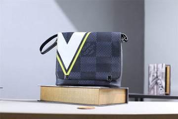 Pearl Street Bags - Louis Vuittons  - 10402