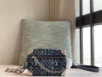Pearl Street Bags- Louis Vuittons  - 15923