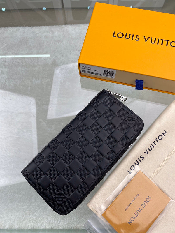 Pearl Street Bags - Louis Vuittons  - 10865