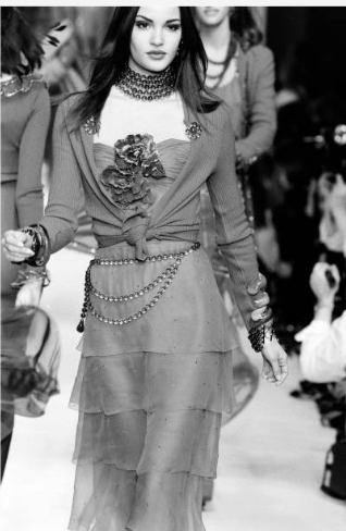 Ceinture de perles rouges Chanel