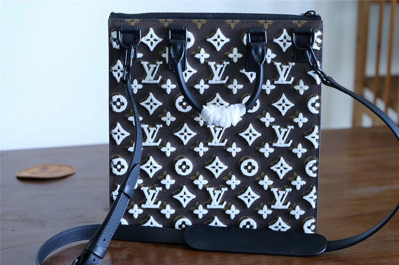 Pearl Street Bags - Louis Vuittons  - 10433