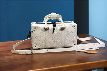 Pearl Street Bags - Louis Vuittons  - 10426