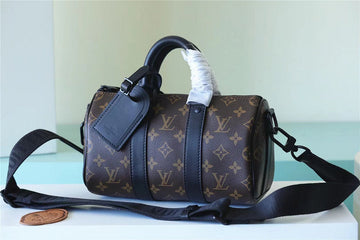 Pearl Street Bags - Louis Vuittons  - 11252