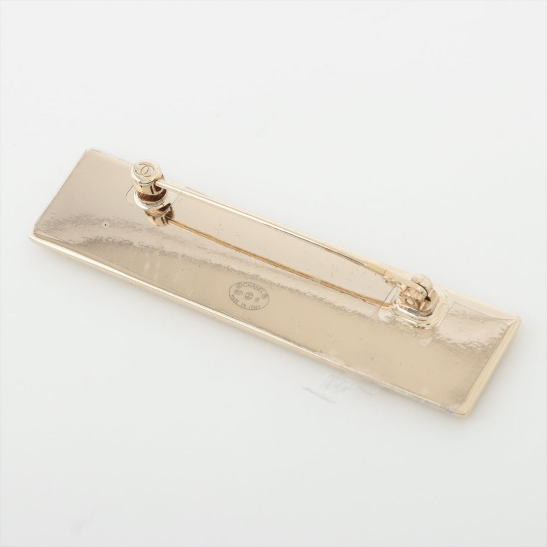 Chanel Logo B21B Brochure GP Gold Pin Curved