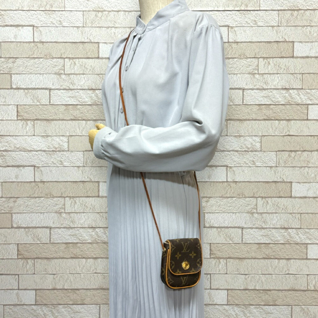 Louis Vuitton  Monogram Pochette Shoulder Bag