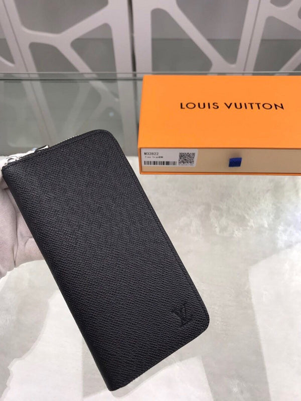 Pearl Street Bags - Louis Vuittons  - 10862