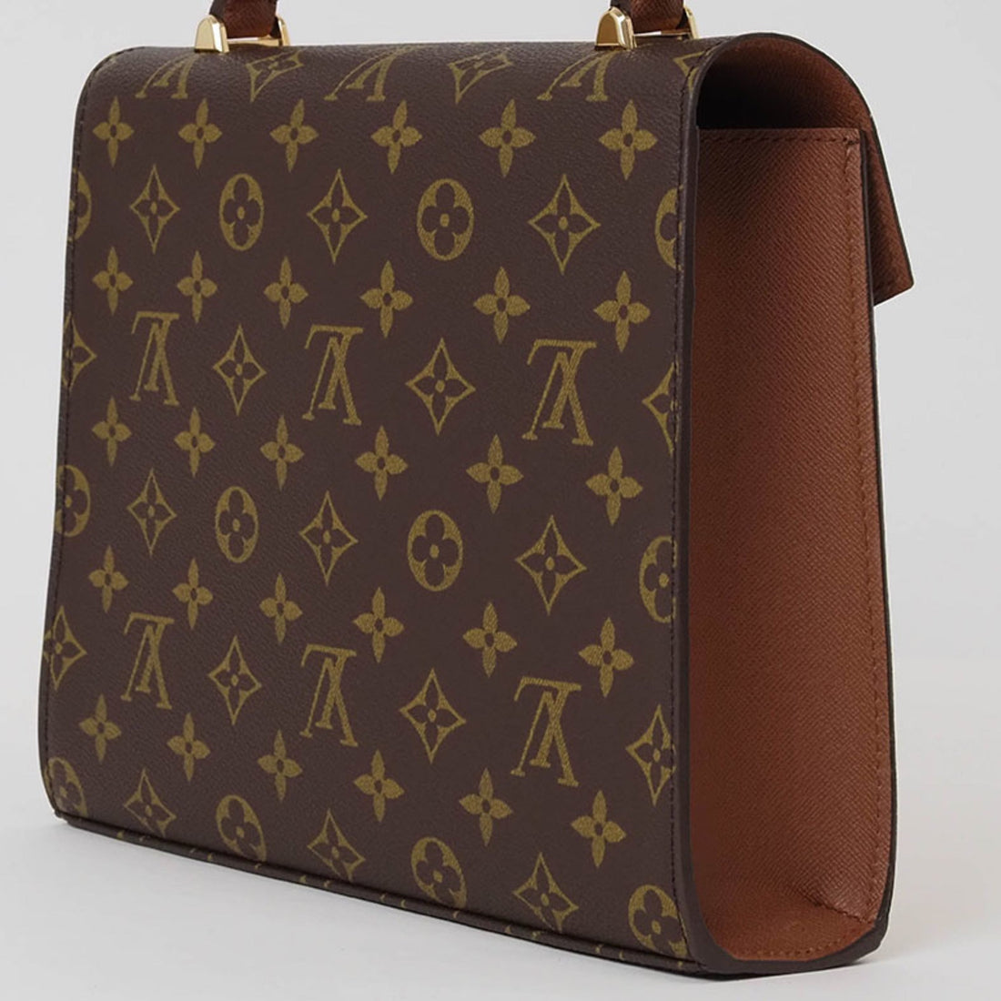 Louis Vuitton    Handbag