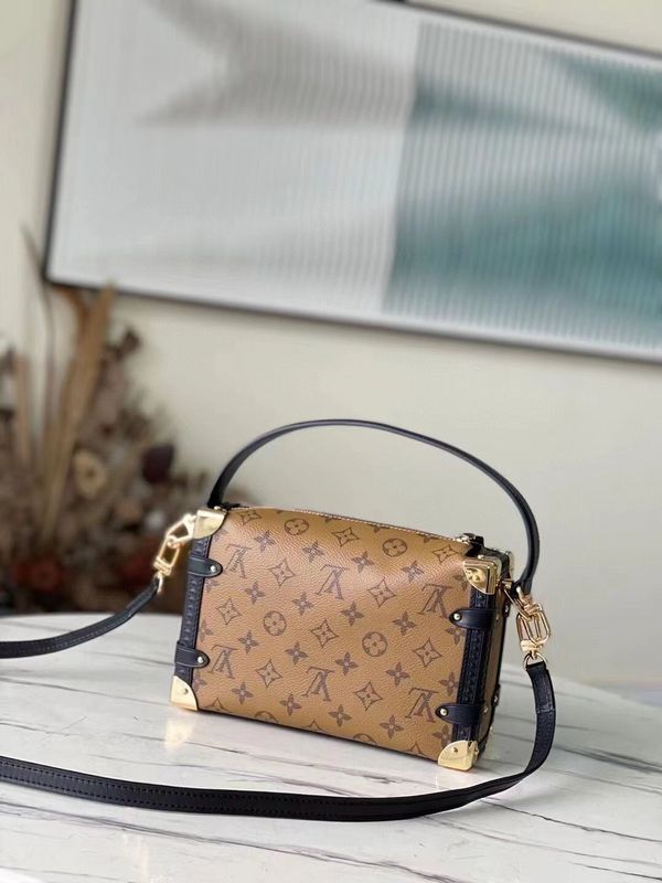 Pearl Street Bags- Louis Vuittons  - 15931