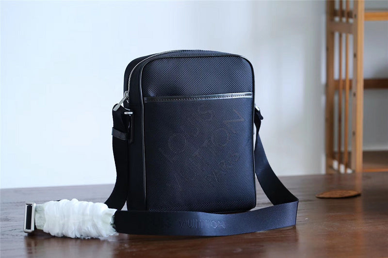Pearl Street Bags - Louis Vuittons  - 10376