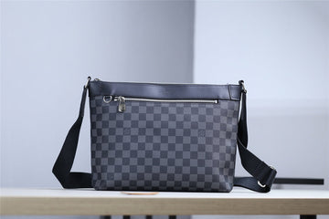 Pearl Street Bags - Louis Vuittons  - 10501
