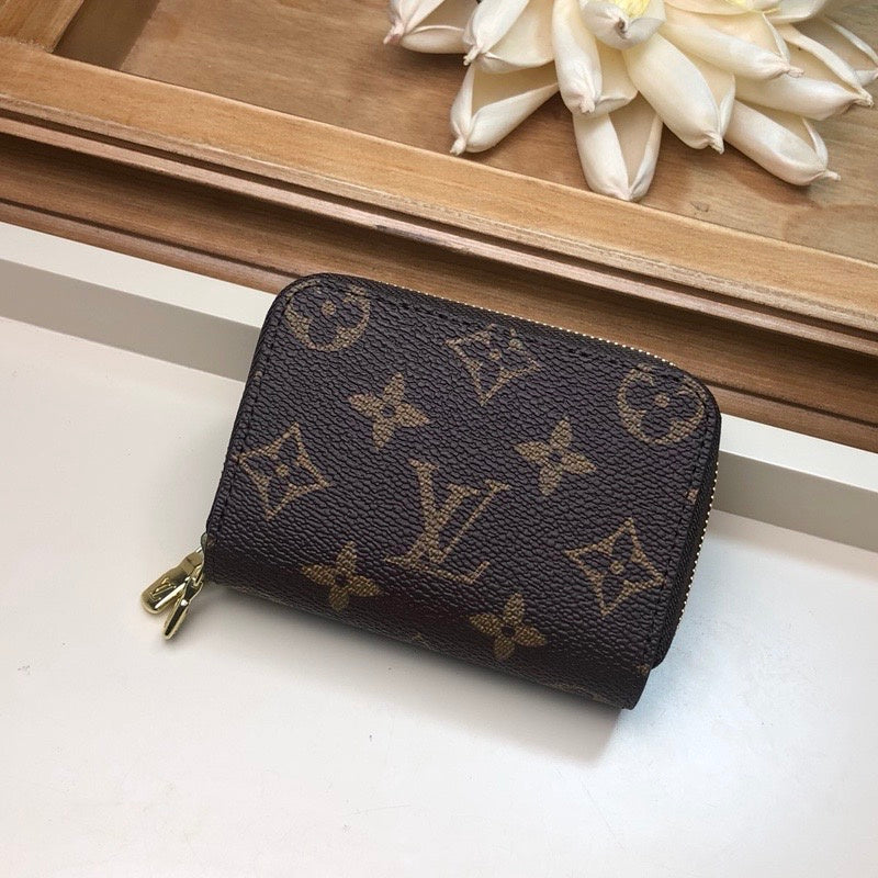 Pearl Street Bags - Louis Vuittons  - 10884