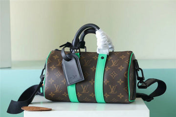 Pearl Street Bags - Louis Vuittons  - 11256