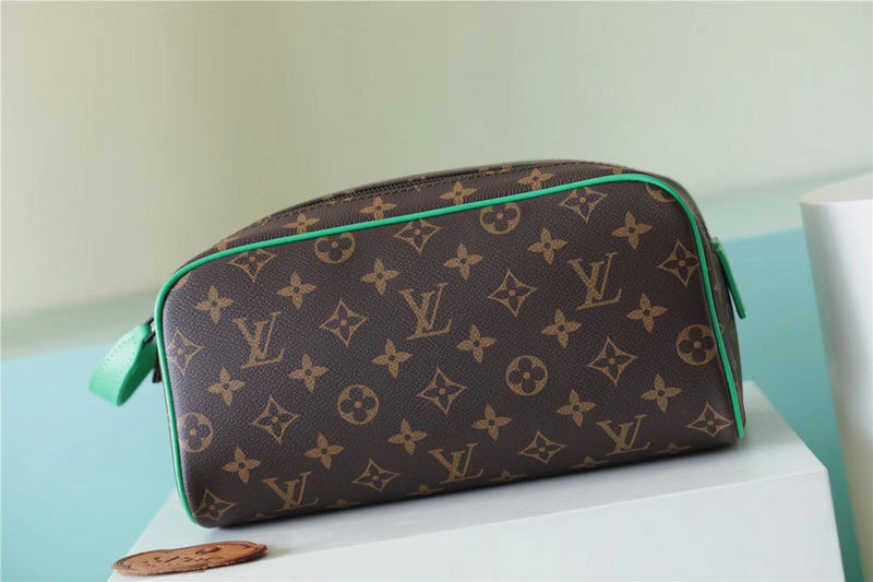 Pearl Street Bags - Louis Vuittons  - 10662