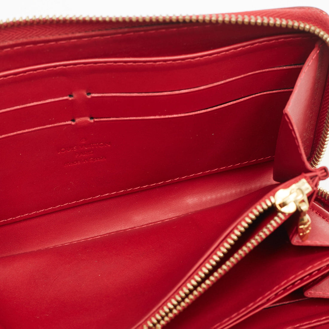 Louis Vuitton Pomme D&rsquo;amour Monogram Vernis Zippy Wallet