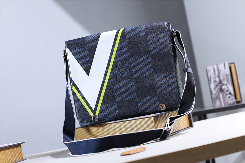 Pearl Street Bags - Louis Vuittons  - 10405