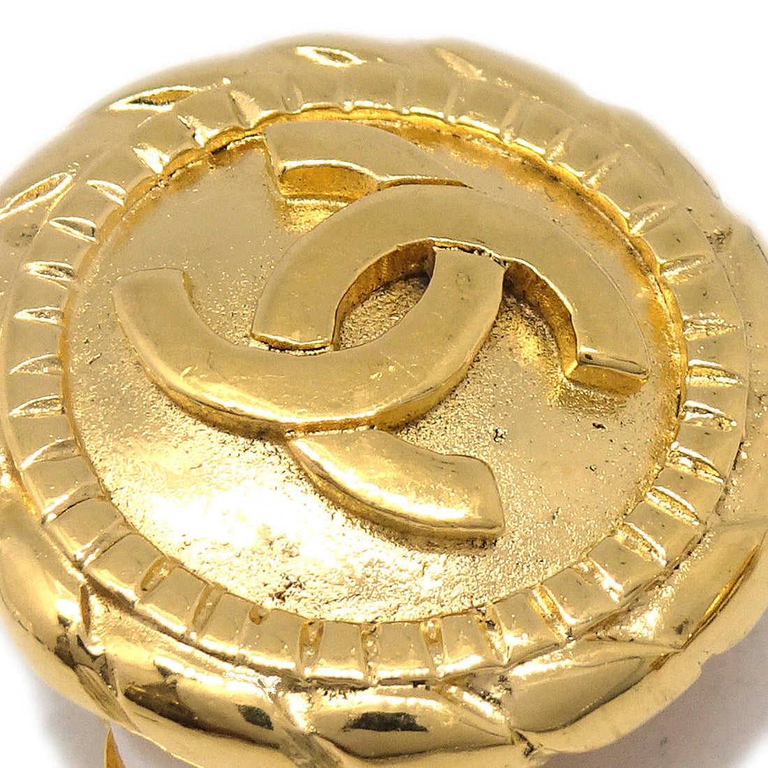 Chanel Gold Button Earrings Clip-On 23