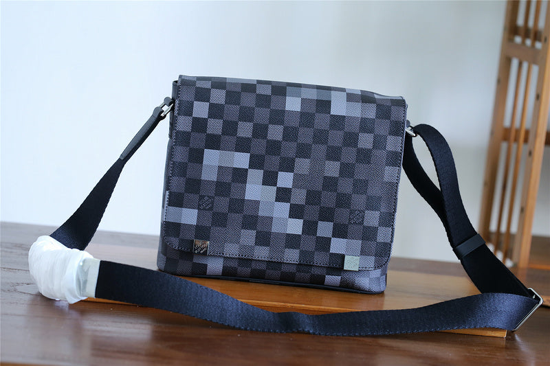 Pearl Street Bags - Louis Vuittons  - 10409