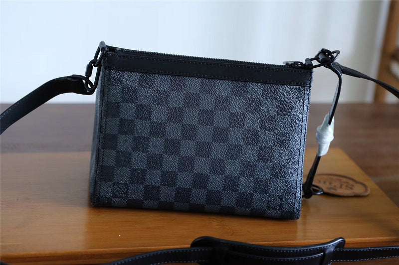 Pearl Street Bags - Louis Vuittons  - 10462