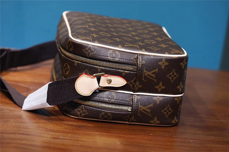 Pearl Street Bags - Louis Vuittons  - 10460