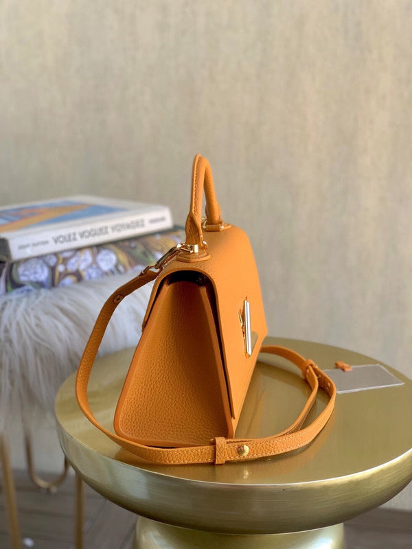 Pearl Street Bags- Louis Vuittons  - 15873