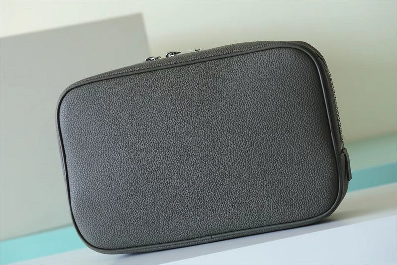 Pearl Street Bags - Louis Vuittons  - 10676