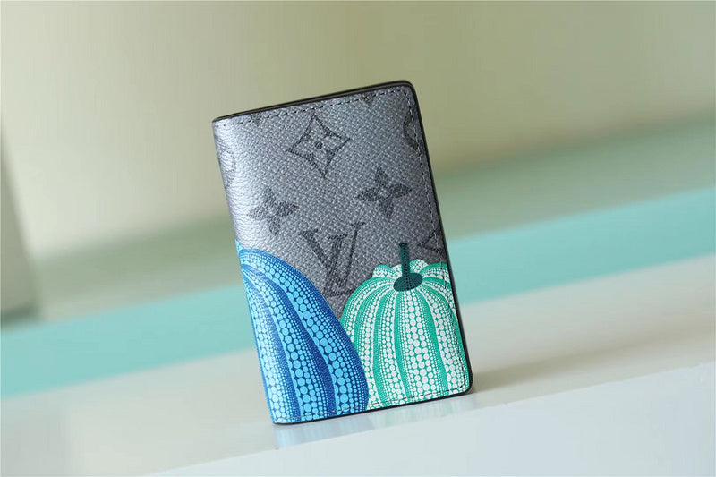 Pearl Street Bags - Louis Vuittons  - 10582