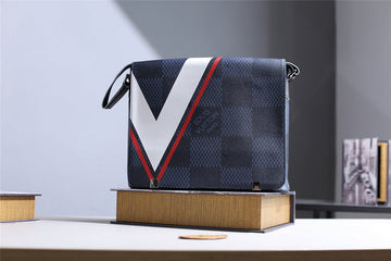 Pearl Street Bags - Louis Vuittons  - 10403