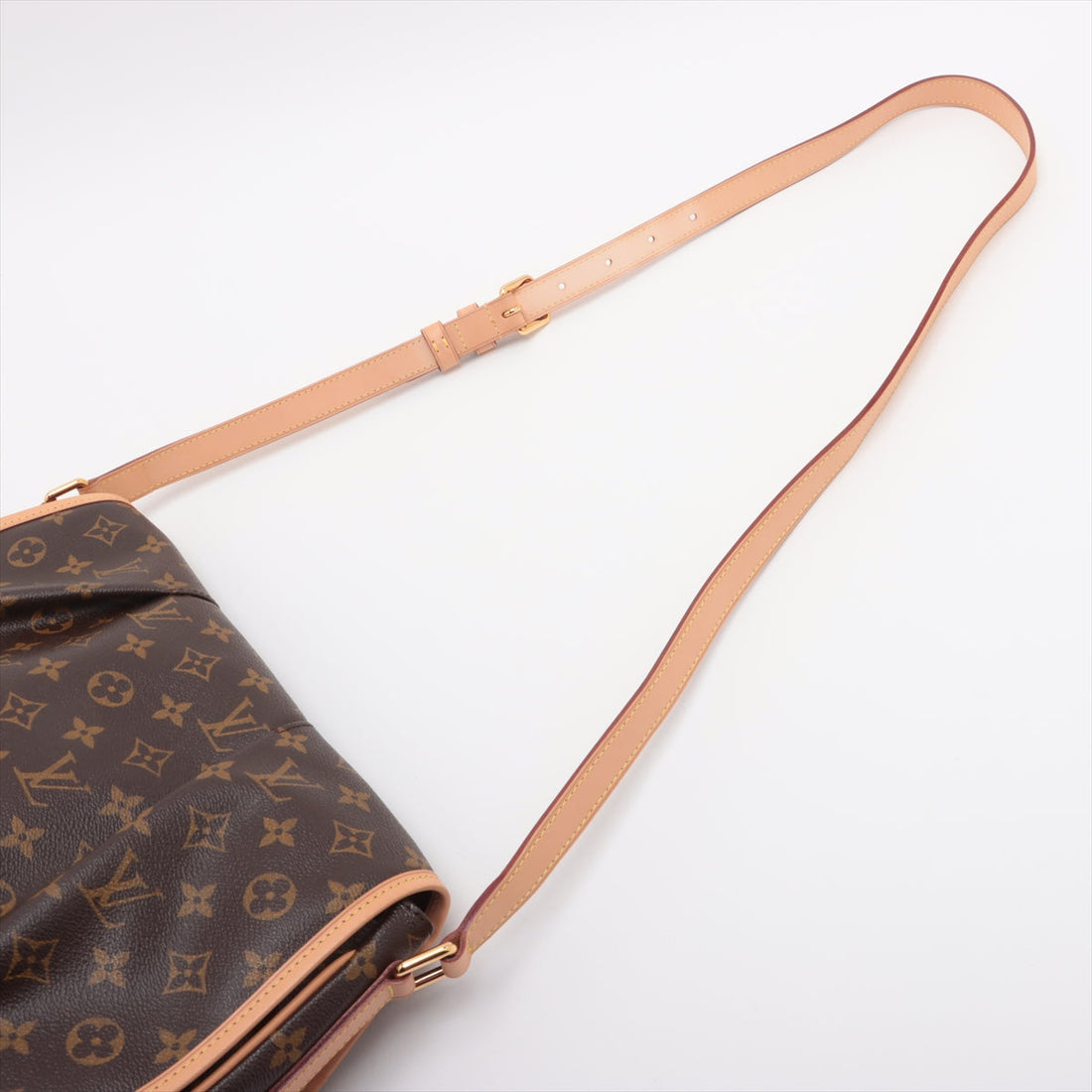Louis Vuitton Monogram Menilmontant MM