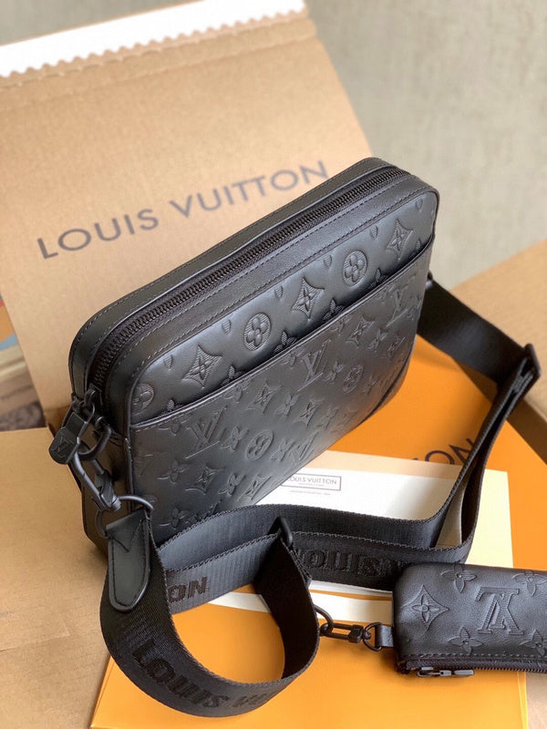 Pearl Street Bags- Louis Vuittons  - 15870