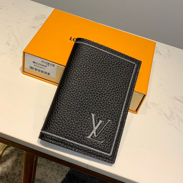 Pearl Street Bags - Louis Vuittons  - 11066