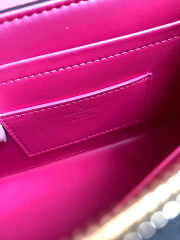 Pearl Street Bags- Louis Vuittons  - 15874