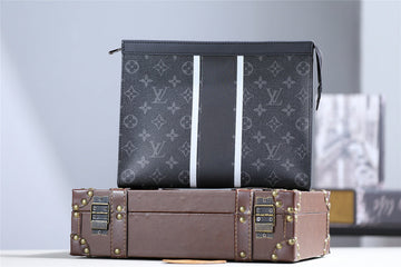 Pearl Street Bags - Louis Vuittons  - 10932