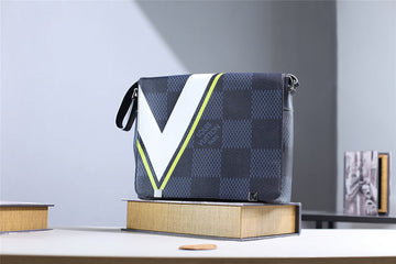 Pearl Street Bags - Louis Vuittons  - 10405