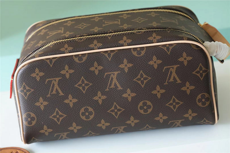 Pearl Street Bags - Louis Vuittons  - 10658