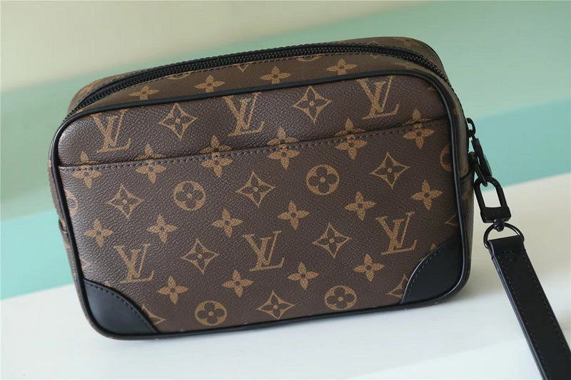 Pearl Street Bags - Louis Vuittons  - 10674
