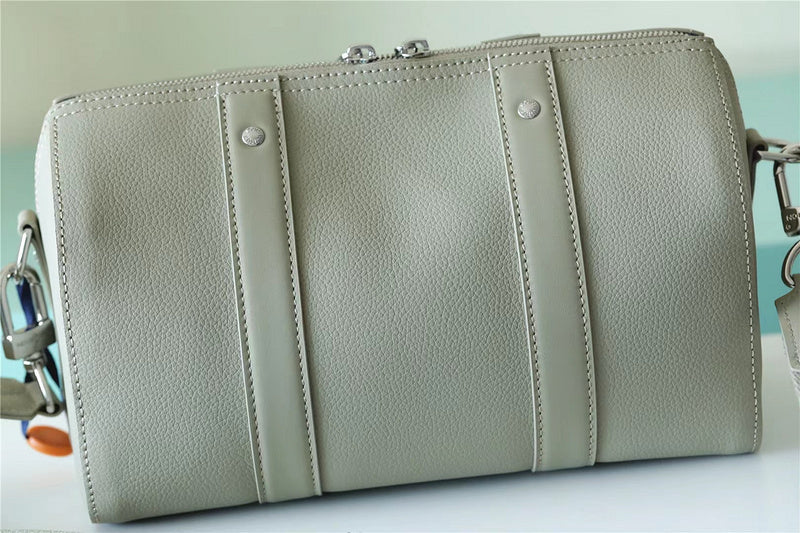 Pearl Street Bags - Louis Vuittons  - 11222