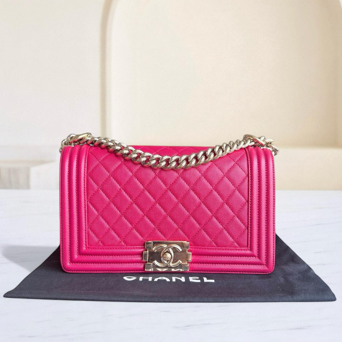 Chanel Boy Medium - Togo/epsom/caviar/clemence/callfskin/cowhide/lambskin 25CM Quilted Grained CalBNkin Hot Pink Gold Hardware Series 23