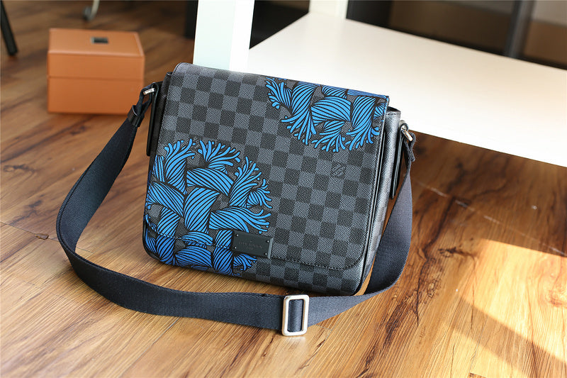 Pearl Street Bags - Louis Vuittons  - 10411