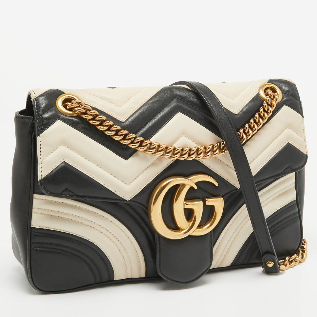 Gucci /offMatelasse Leather Medium Gg Marmont Shoulder Bag