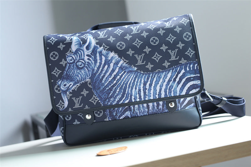Pearl Street Bags - Louis Vuittons  - 10472