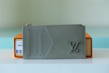 Pearl Street Bags - Louis Vuittons  - 10570