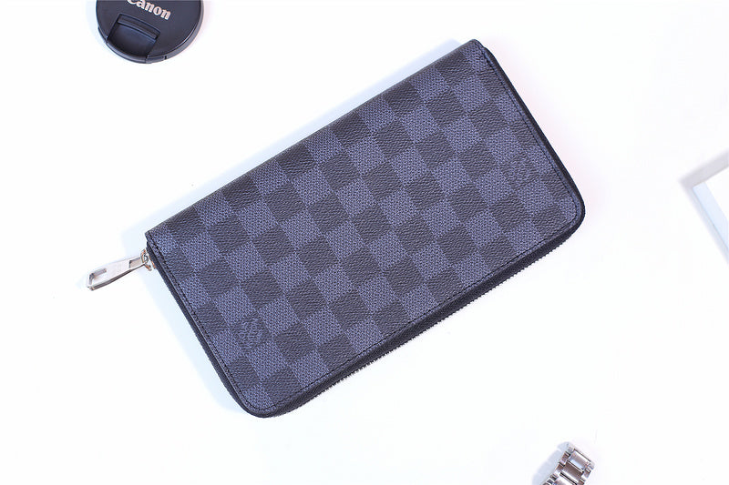 Pearl Street Bags - Louis Vuittons  - 10877