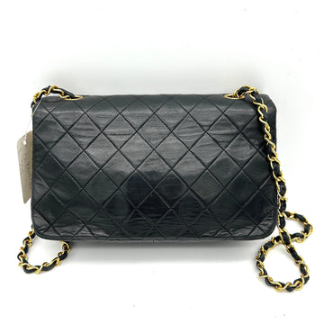 Chanel Quilted Flap Black Crossbody Bag in Lambskin ch88241dr