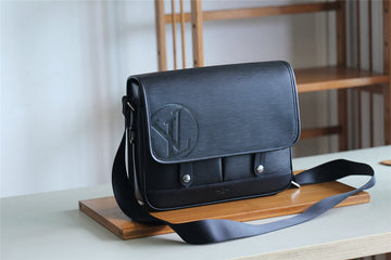 Pearl Street Bags - Louis Vuittons  - 10465